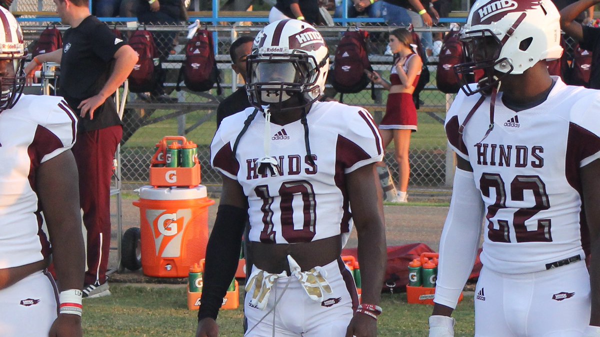 Devin_601's tweet photo. Blessed to receive my 5th offer from Hinds community college 🦅@oc7888 LLF🧡🕊 https://t.co/5FQSQHWoG6