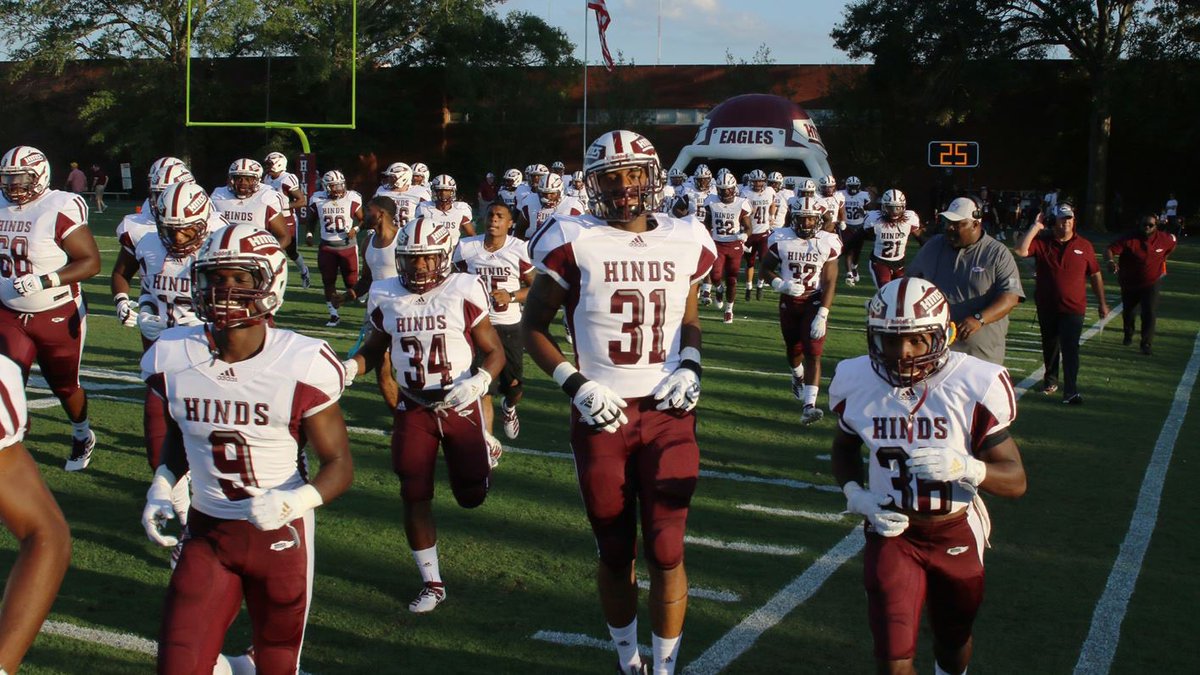 Devin_601's tweet photo. Blessed to receive my 5th offer from Hinds community college 🦅@oc7888 LLF🧡🕊 https://t.co/5FQSQHWoG6