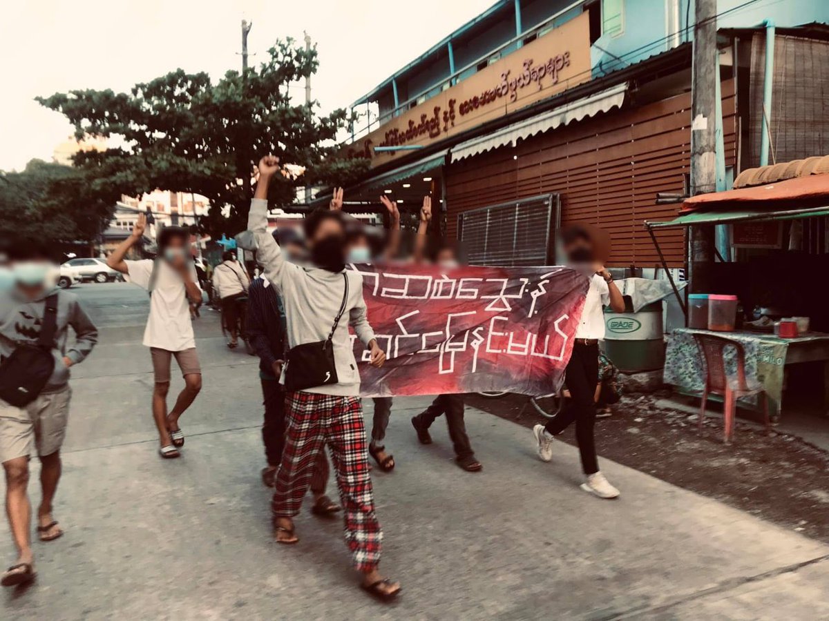 TTFR__Myanmar's tweet photo. Thingangyun Students' Union marched on the morning of Dec 9.
#Total_StopSponsoringSAC
#Dec9Coup 
#WhatsHappeningInMyanmar https://t.co/Xi0LvYoMnk