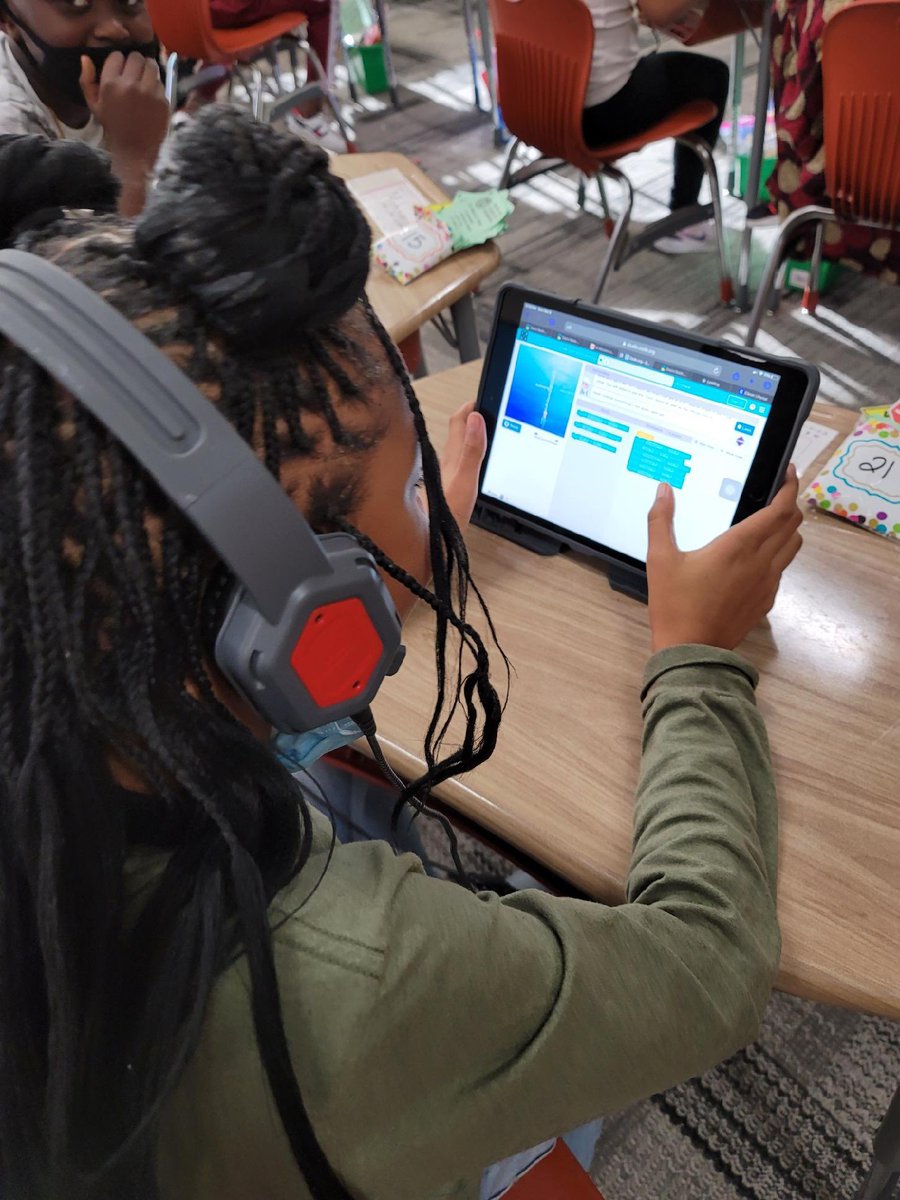 OPS_GiffordPark's tweet photo. Hour of Code at Gifford Park https://t.co/1XpeflOrCe