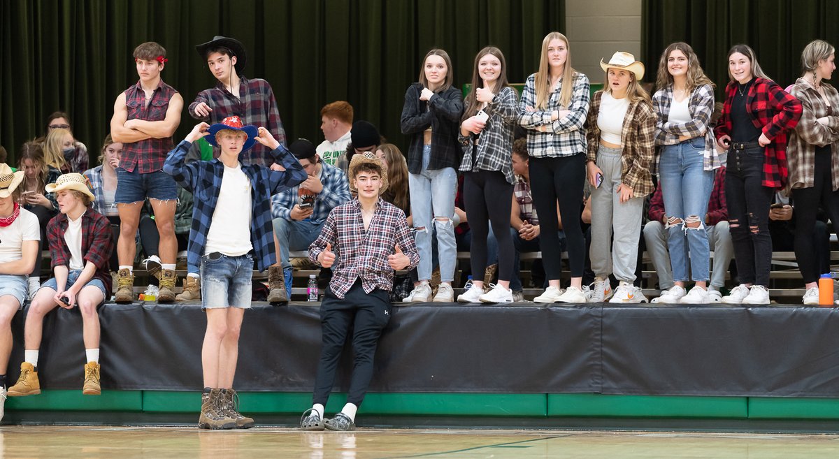 russellgifford's tweet photo. The @CHSRaiders student section out supporting @CHSRaidersWBB tonight. @VincentBerardi4 @meredithcherv https://t.co/twxDDKJDh5