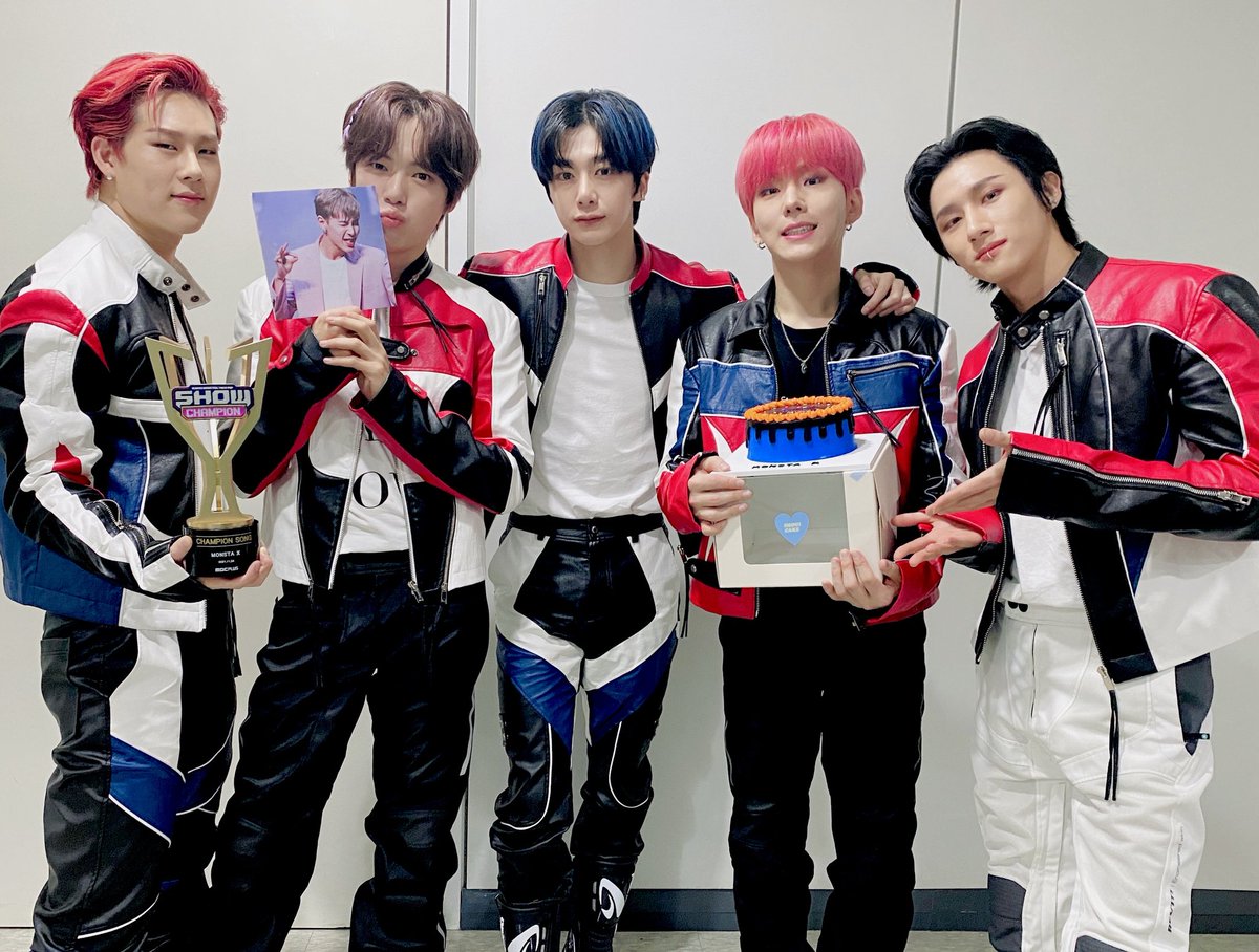 daenggom's tweet photo. I'm voting for #StanbaseMonstaX on @LiveXLive's #BreakoutAwards
#MONSTAX @OfficialMonstaX https://t.co/Z7tkPdOXW8
