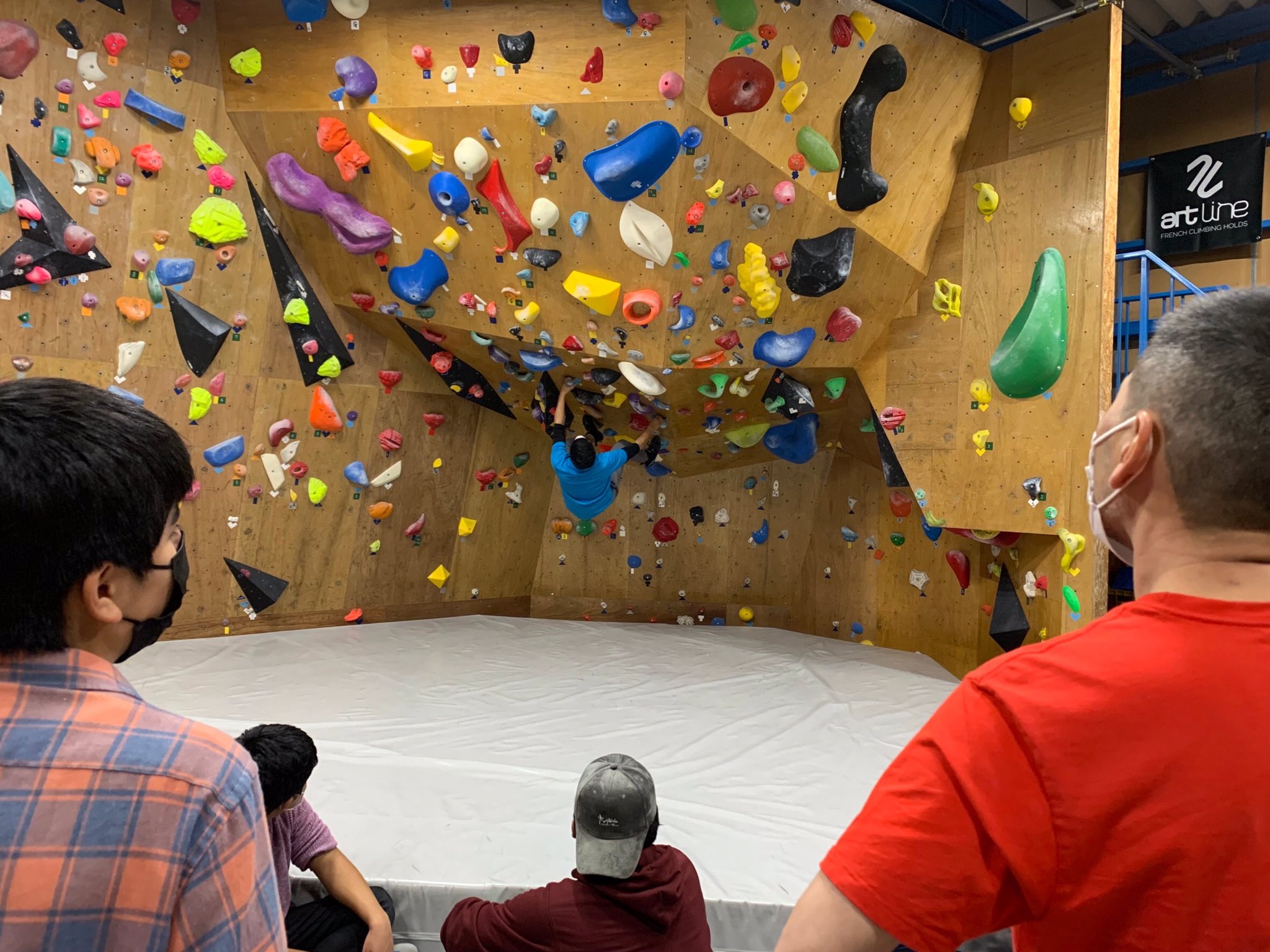 Trip Climbing On Twitter 本日20時からは 中級者セッション 参加無料 施設利用料のみでご参加頂けます ホールド替えまでラストスパート 完登を目指している課題のリクエストもokです ご来店の際は 新型コロナウイルス感染症対策にご協力お願いし