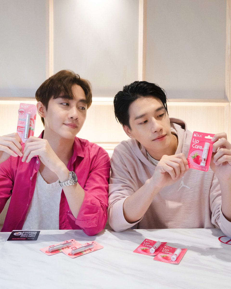 anotherboytj23's tweet photo. เป็นคนปากดี เลยเจอแต่เรื่องดีๆ อะครับ #KALipCare พกติดกระเป๋าทุกวัน หยิบขึ้นมาทาเมื่อไหร่ก็ฟินนน ปากไม่แห้งเป็นขุย ไม่ดำคล้ำ แท่งนี้ซื้อที่ 7-Eleven ทุกสาขา ราคา 39.-

ใครทีมพร้อมก็ #ทีมพร้อมคนปากดี ให้หน่อย อยากเอาชนะคนข้างๆอะครับ

#PromMarkxKA https://t.co/3A2QHLDPZg