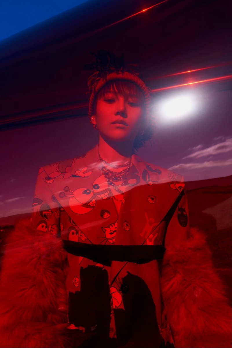 Trending Weibo tweet media