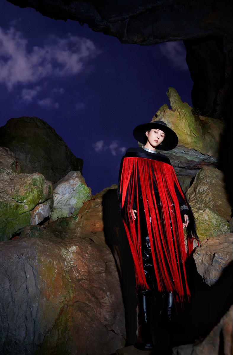 Trending Weibo tweet media