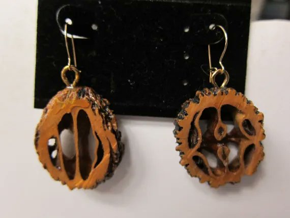 adorebynat's tweet photo. #WalnutShell Drop Dangle #walnutEarrings ecofriendly Lightweight ExoticWoodJewelryAnd https://t.co/SPLxXmacoz via @Etsy @Etsy @RTobaison https://t.co/YPPwgwoPzp