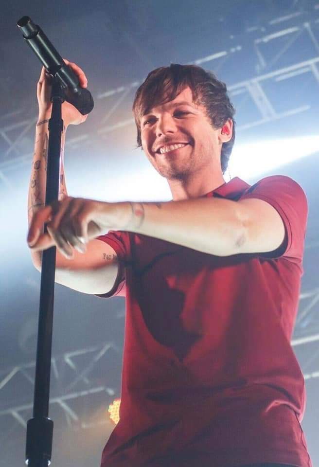 Laura_Cortes13's tweet photo. #LouisTomlinson
#Walls  
Pero miren que bonito se veía ese día 🥺💙 https://t.co/QueexJznUt