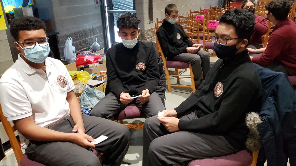 romeroraiders's tweet photo. Community-building activities in the Romero Chapel!⛪
Our beautiful Grade Nines listening to one another. ❤
#ReligionClass
#WeRFamily https://t.co/ystc7a6w7j