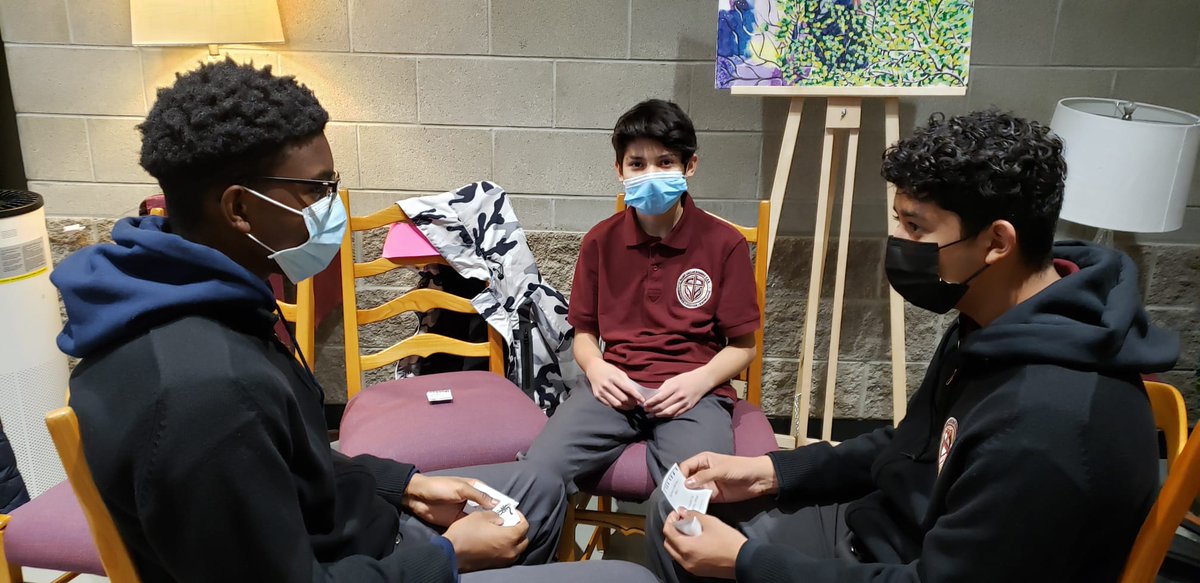 romeroraiders's tweet photo. Community-building activities in the Romero Chapel!⛪
Our beautiful Grade Nines listening to one another. ❤
#ReligionClass
#WeRFamily https://t.co/ystc7a6w7j