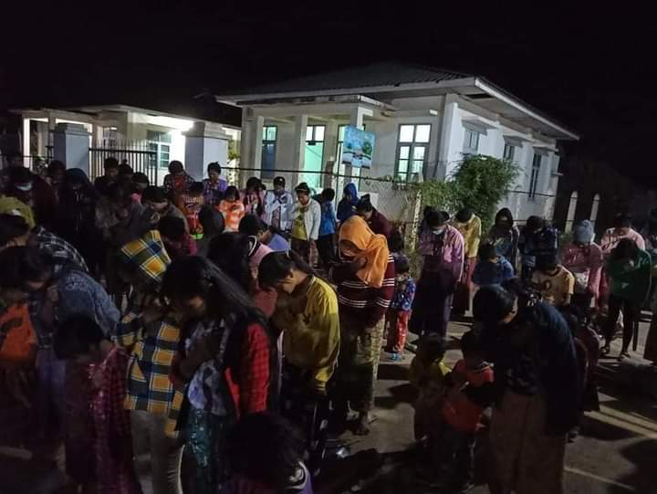 MiSuSuWin1's tweet photo. #Total_StopSponsoringSAC 
#Dec9Coup 
#WhatsHappeningInMyanmar https://t.co/vKJpspufCe