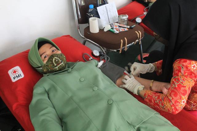Korem022's tweet photo. Korem 022/PT Dan Kodim 0207/Simalungun Gelar Bakti Sosial Donor Darah Dalam Rangka Hari Juang TNI AD.
https://t.co/Fxi9LB0km9 https://t.co/aT9BfIMgRQ
