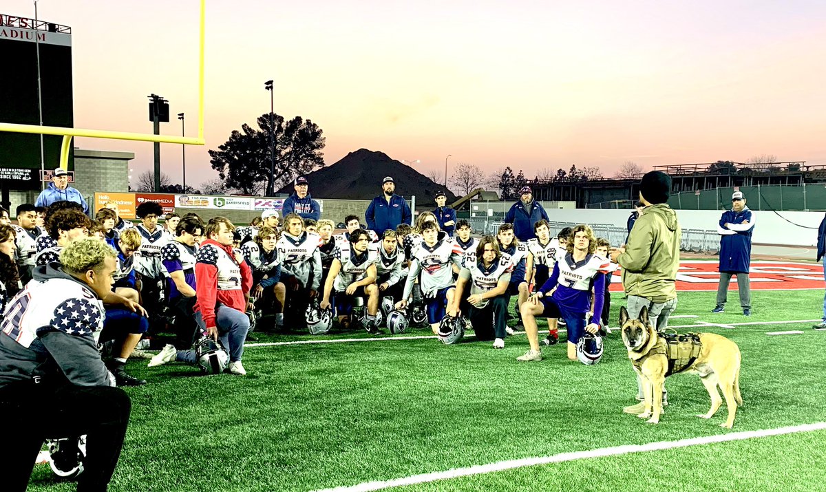 GridironPatriot's tweet photo. So very Thankful to United States Marine and former Liberty Gridiron Patriot Alum Sonny Fernandez and his retired Military K-9 to speak to our Patriots! #USA๐บ๐ธ #GoPatriots #StateBound #PtsUp๐บ๐ธ๐๐ผ https://t.co/0Xe45OoyGD