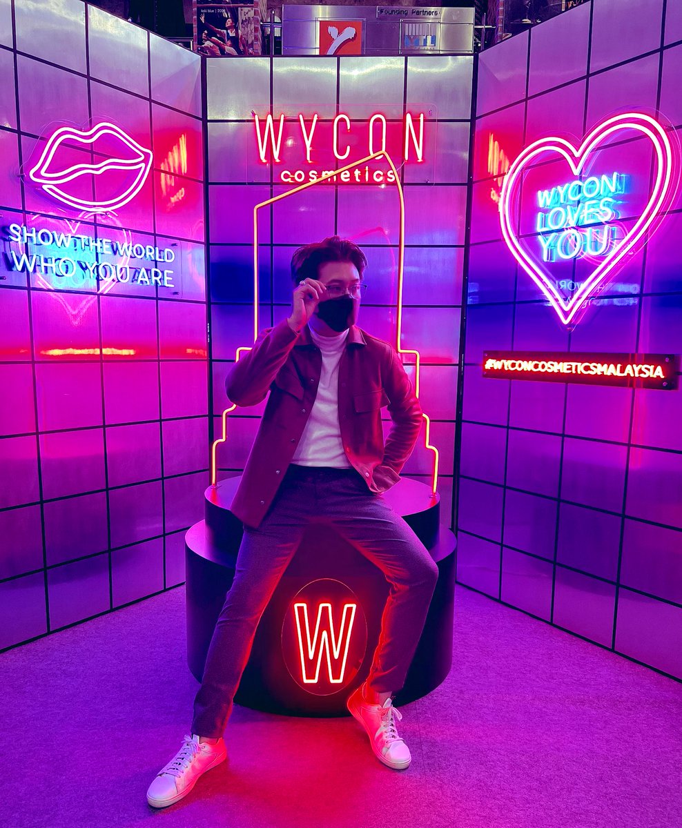 aaronatorsz's tweet image. hello tweep! 1 day left before school holidays ✨

p/s I don’t level with a feeble-minded person so I’m gonna stop associating with one. #notmylevel