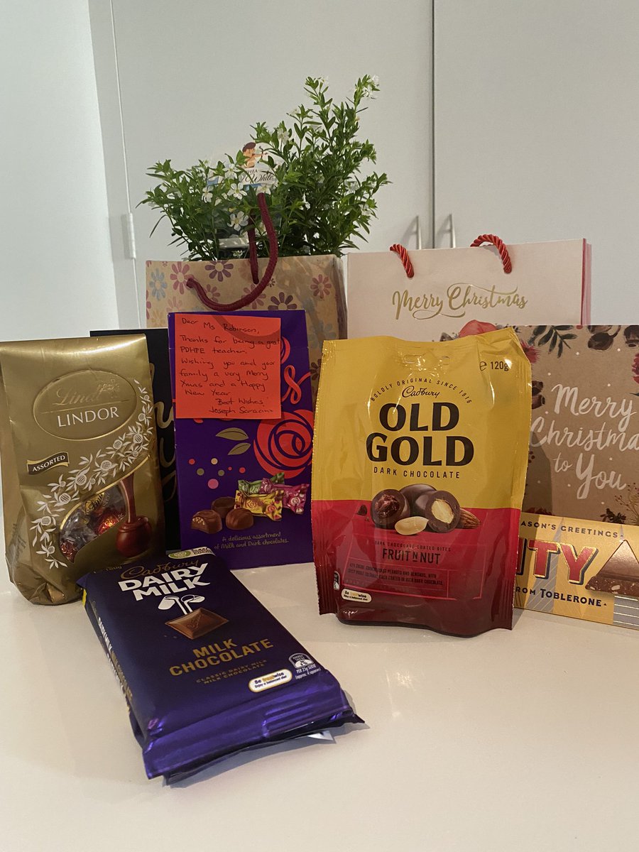 KellyRobinsonPE's tweet photo. Last day of classes done for the year!! Feeling incredibly spoilt from some of my beautiful students. So lucky to have taught so many amazing kids and I will definitely miss them next year. Ready to celebrate all of their achievements tomorrow 🥰 https://t.co/IZl761aRnT