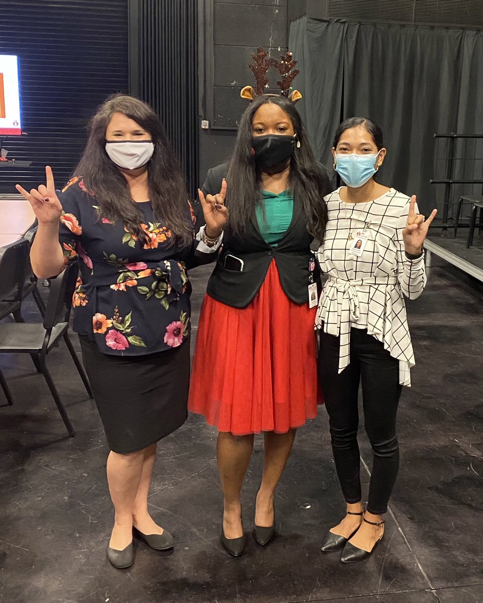marisol_rosser's tweet photo. Thank you @AngelWilson36 for allowing @alengnickhall and I the opportunity to share our experiences as principal residents. I am so thankful for the opportunities @AustinISD &amp; @utexascoe have given me! 🤘🏾 Special thanks for my mentors @drdebracantu &amp; Ms. Choice @Covington_Colts! https://t.co/jdoRzSooeG