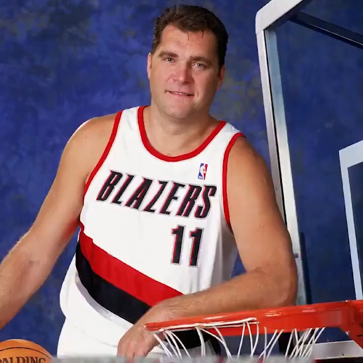 HAPPY BIRTHDAY TO ONE OF THE GREATEST OFFENSIVE & PASSING BIGS OF ALL-TIME, ARVYDAS SABONIS 