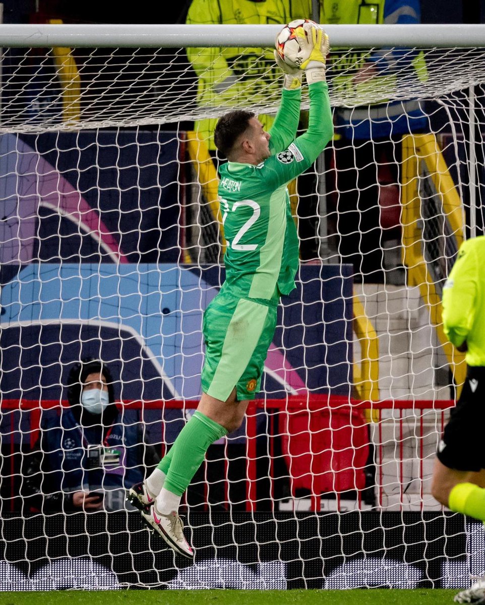 Tom Heaton tweet media