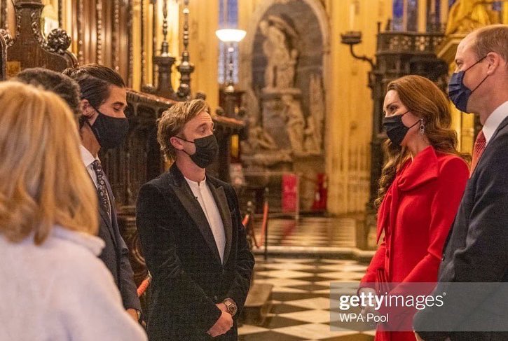 ItaT22Squad's tweet photo. 📸| Tom meeting the Duke and Duchess of Cambridge in London. #tomfelton (Credits to the owners) https://t.co/awfNBSxLW6