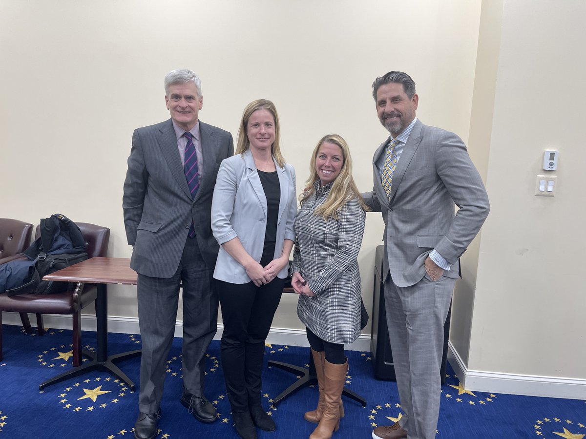 SEBrands's tweet photo. Thank you for your time, @SenBillCassidy. 1 in 4 fitness facilities has shut down &amp; 80% of open clubs &amp; studios – 601 in LA - are struggling financially. Please support the #GYMSAct! https://t.co/yYXl5WzmXY