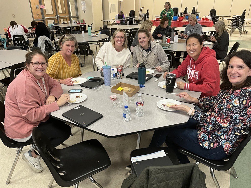 wellstigers's tweet photo. Cookie decorating at Wells staff meeting was super fun! One winner for prettiest sweater (to Kayla Janik) and ugliest sweater cookie ( to Ashley Brumbelow) #planoisd @SaraMeyer7ut @Lavadonley https://t.co/MgpfY7itZu