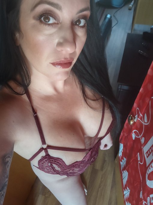 Just a few pics of one of my new outfits I will be going live tomorrow on @manyvids and @MyFreeCams <a href="/tag/myfreecams"class="tags"><span>#myfreecams</span></a><a href="/tag/pornhub"class="tags"><span>#pornhub</span></a><a href="/tag/manyvids"class="tags"><span>#manyvids</span></a><a href="/tag/cum"class="tags"><span>#cum</span></a><a href="/tag/bigtitti"class="tags"><span>#bigtitti</span></a>