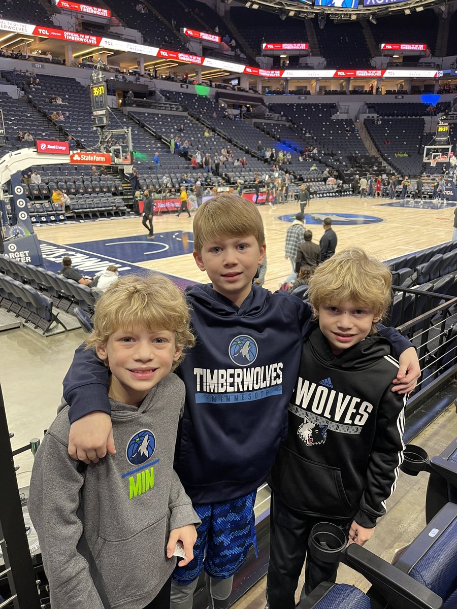 HolzbauerMark's tweet photo. Boys night at the @Timberwolves 
#packpix https://t.co/QzGBQuIbfI