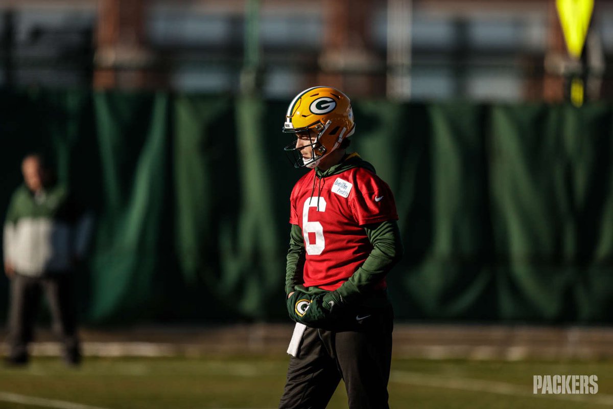 KurtBenkert's tweet photo. Been in the league 1,319 days &amp; Sunday will be my first time suiting up for a game.

Moral of the story: keep going. https://t.co/0YzzgL3Tlq