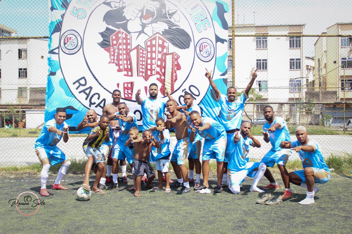teticaneta17's tweet photo. Deixo aqui o meu agradecimento aos meus amigos Que jogaram, o espírito é esse. dentro do campo é guerra ! fora dele a festa é pra todos !! 👍🤣
Tmj Rapaziada 💪🏾🇪🇪 #balanoscoroas
Até 2022 🤭😂 #pegamos https://t.co/Oxb4u2a082