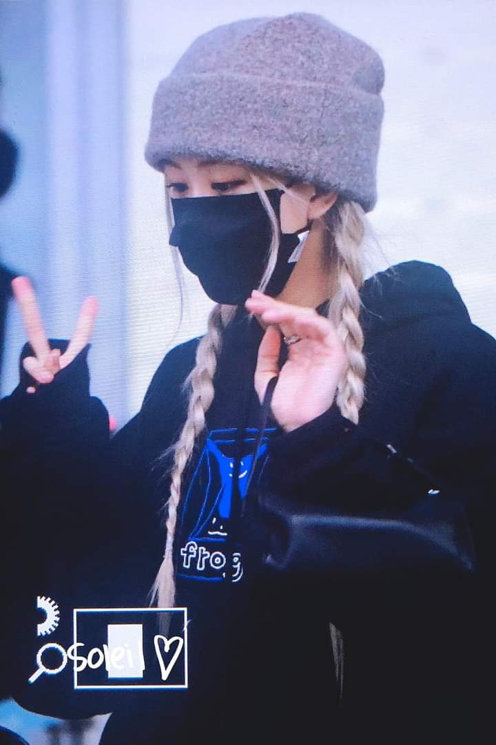 ParkCha42416693's tweet photo. Mọi người cố gắng vote nhiều lên nha sắp hết giờ rồi 
#MAMAVOTE #rosé https://t.co/w57vo5KiVQ