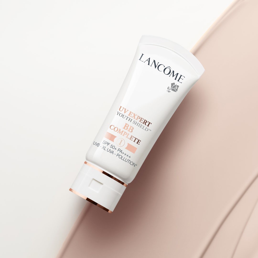 Lancome_JP's tweet photo. ＼🎁プレゼントキャンペーン✨／
＠ｃｏｓｍｅベスコス2021受賞製品を
セットで３名様に #プレゼント ！
フォロー&amp;RTで応募完了！12/22(水)〆✨

👑ベスト美容液 第1位 #ジェニフィック
👑ベスト化粧水 第2位 #クラリフィック
👑ベストBB・CCクリーム 第3位 UVエクスペール

#ランコム
#ベスコス