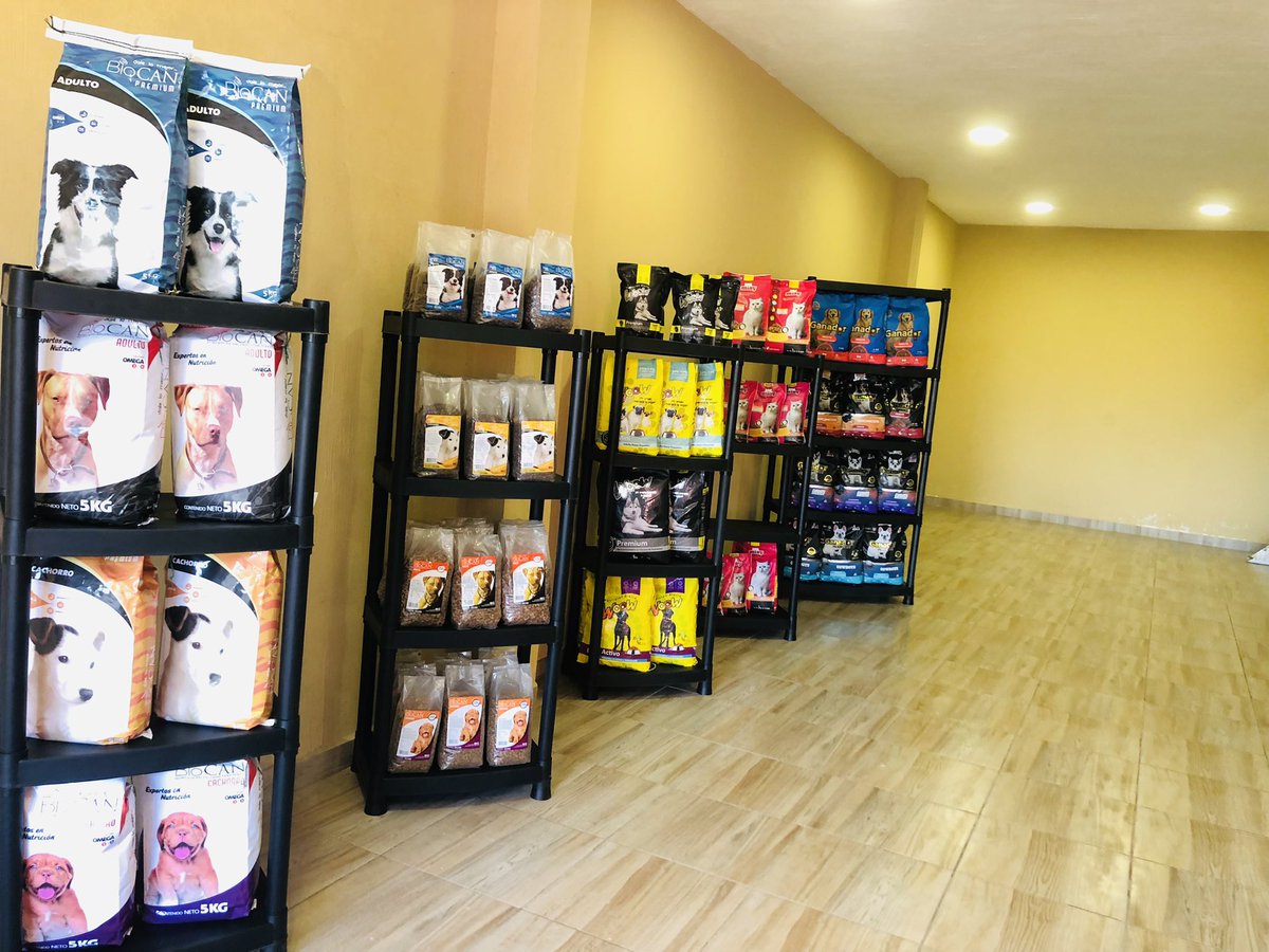 reyroga21's tweet photo. Ya casi todo listo para inaugurar una tienda más 
De mascotienda.
Ahora le toca a el salto jalisco.
https://t.co/BS74UH5mlf 🐾🐈🐈‍⬛ https://t.co/I8VaEzAfN6