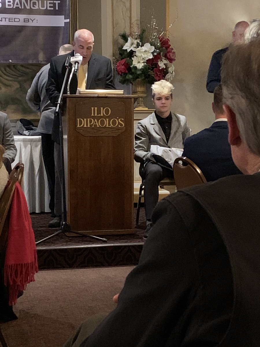 LHSfballLegends's tweet photo. @MicahJHarry at the Connolly Cup Banquet 🔴⚫️ https://t.co/3vHloCcU0B
