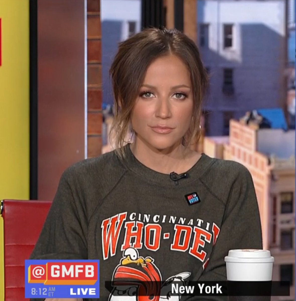 BengalsCaptain's tweet image. #BENGALS TICKET GIVEAWAY!

In honor of the great @heykayadams being Ruler of the Jungle this Sunday, being an inspiration to @thewhobae, and championing our Bengals and fans, I'm putting you and a friend in seats in section 126, THREE ROWS FROM THE FIELD!

Retweet this to enter!