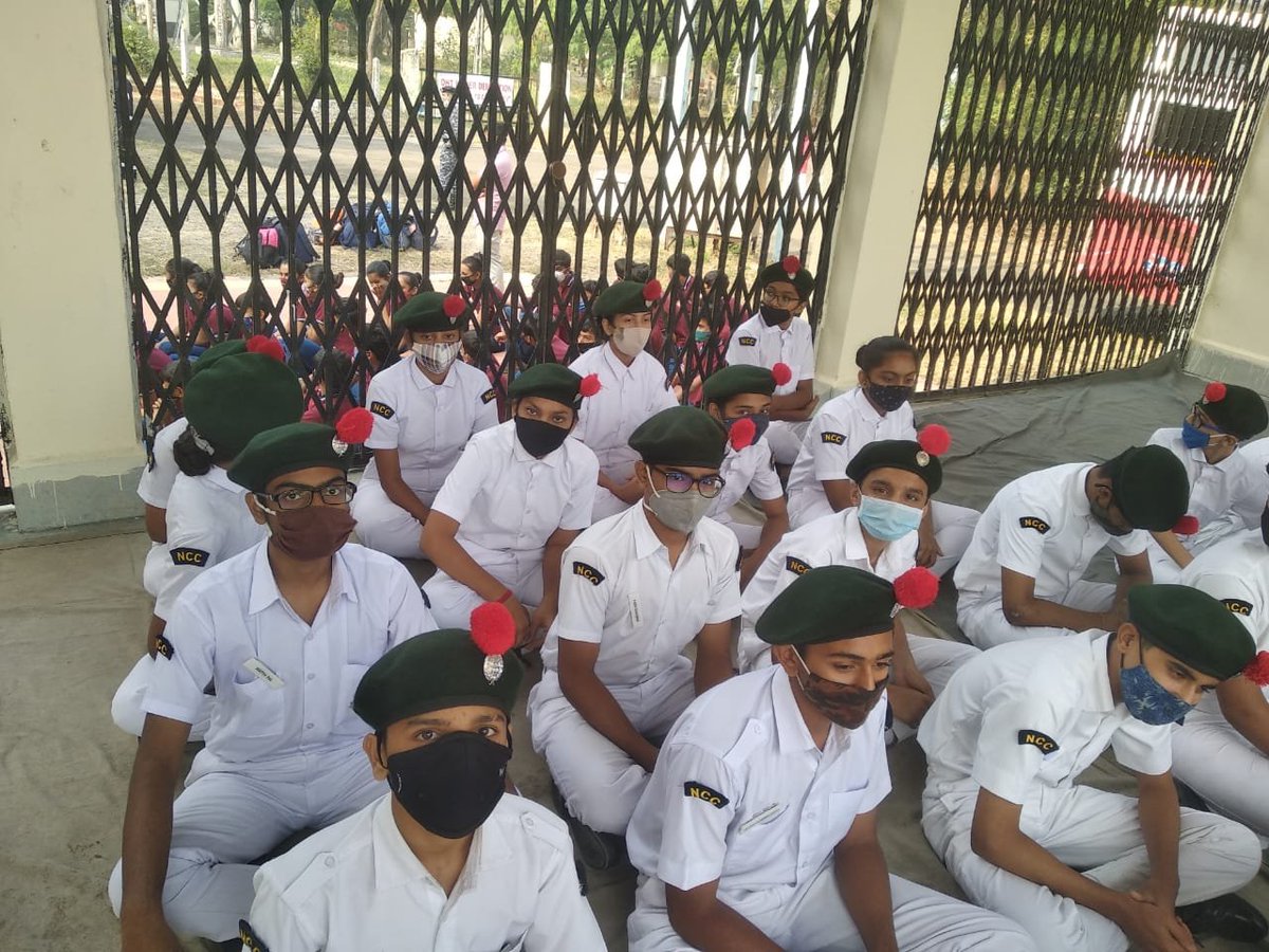 AdityaP90748947's tweet photo. Weapon training organised for cadets of 8 naval unit Jamnagar with .22 caliber rifle at INS Valsura on 8 December 2021.
@NCC_Dte_Gujarat 
@HQ_DG_NCC https://t.co/uhKTeMKOjq