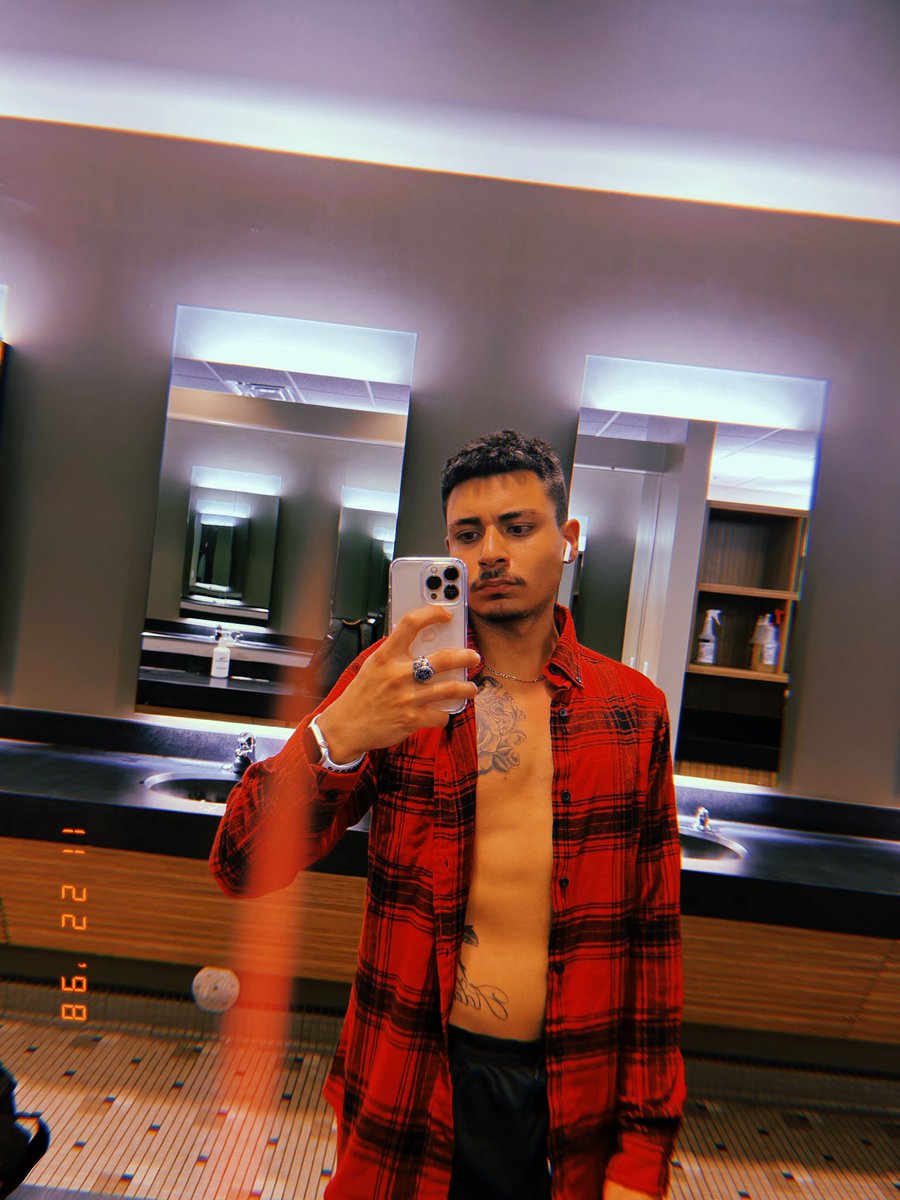Ⓝ Ⓐ Ⓣ Ⓔ (@htxnathann) on Twitter photo 