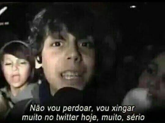 RoitmanPedro's tweet photo. Eu xingando mto a Rede Globo por boicotar Deborah Secco 🤣🤣🤣 Deborah Secco Faz história https://t.co/nEJ0o31rn5