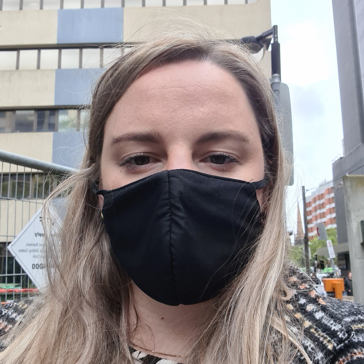Waiting almost 4 hours at @StVincentsMelb in the rain and wind to get covid tested. Most inner city sites closed due to capacity issues.

Surely with travel coming up and the Christmas season testing capacity needs to increase. Great to see so many being tested! <a href="/VicGovDH/">Victorian Department of Health</a>
