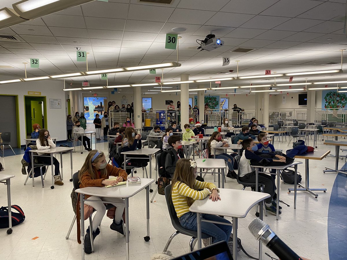 MrsRomond's tweet photo. Had an AMAZING kick off session to our new and improved CM Student Leadership💪🏽Ss already started 🧠-storming great ways to improve our school climate🐝 Can’t wait to see what they do!#StudentLeadership #Teamwork #SchoolClimate @MrsCirillo5 @CrossjJeremy @WPSCMSocial #WiltonWayCT https://t.co/Qa5HIsXy51