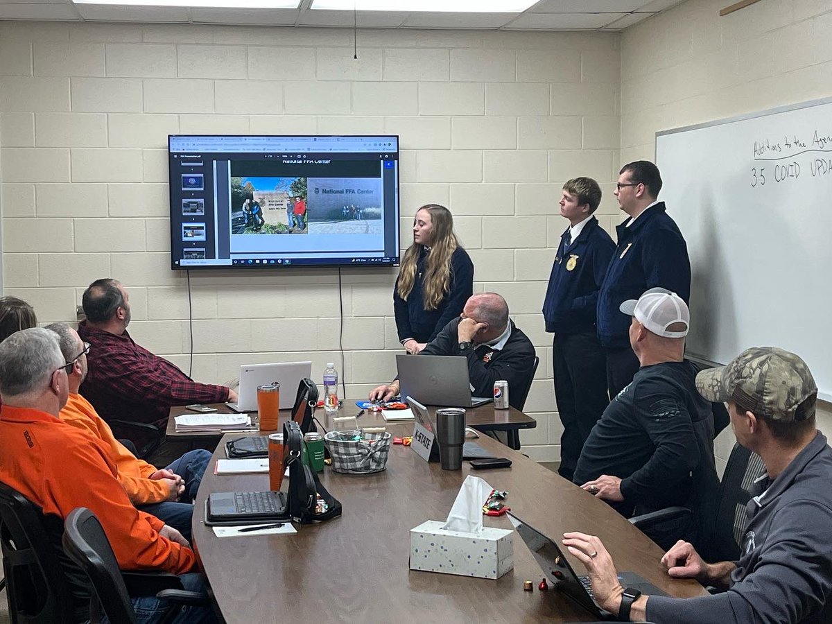Principal_MrT's tweet photo. Our FFA program presenting to the Board of Education on their National Convention trip. What a great program teaching vital life skills. @NationalFFA @KSFFA #ffa #ag https://t.co/z38xUePCyi