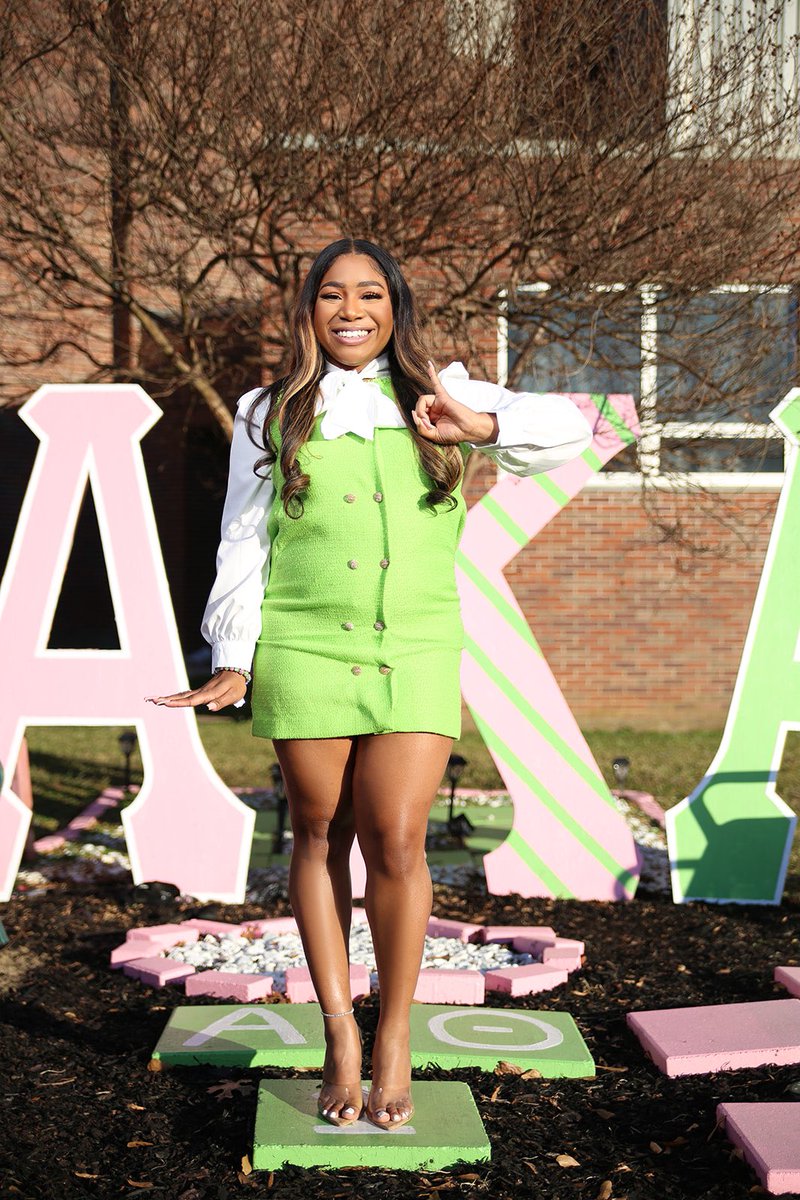 CeoLinny's tweet photo. InDEUCEstruKtable &amp; the PHinest to ever do it 💓💚 

#gramblingstateuniversity #AlphaTheta #onwednesdayswewearpink #DeuceKlub https://t.co/EaUQZdvHOc