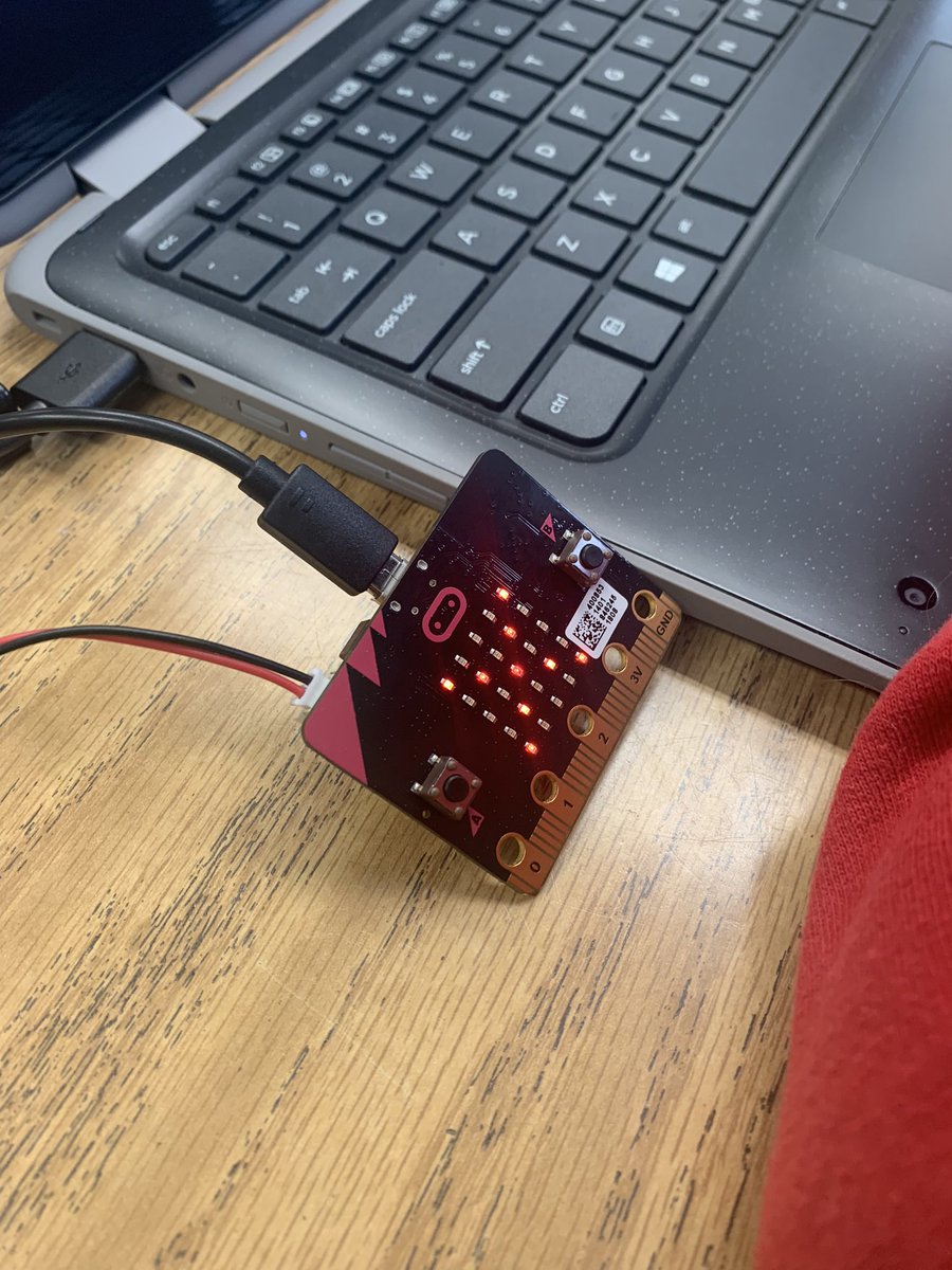 MrsDeRuiter's tweet photo. Thank you @MLaPeareGEDSB for joining us today to bring us technology and teach us about coding! Shout out to our very own grade 8 coding leader Hunter who showed us how to program microbits on makecode! Thanks for sharing your knowledge! @WalpoleNorth @GEDSB https://t.co/Th7cFGJ1pF