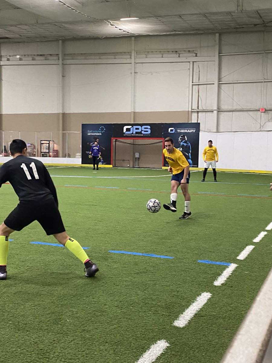 fwplex's tweet image. Come CHILL with us! 🥶 Sign up for the Winter 2 session today!!