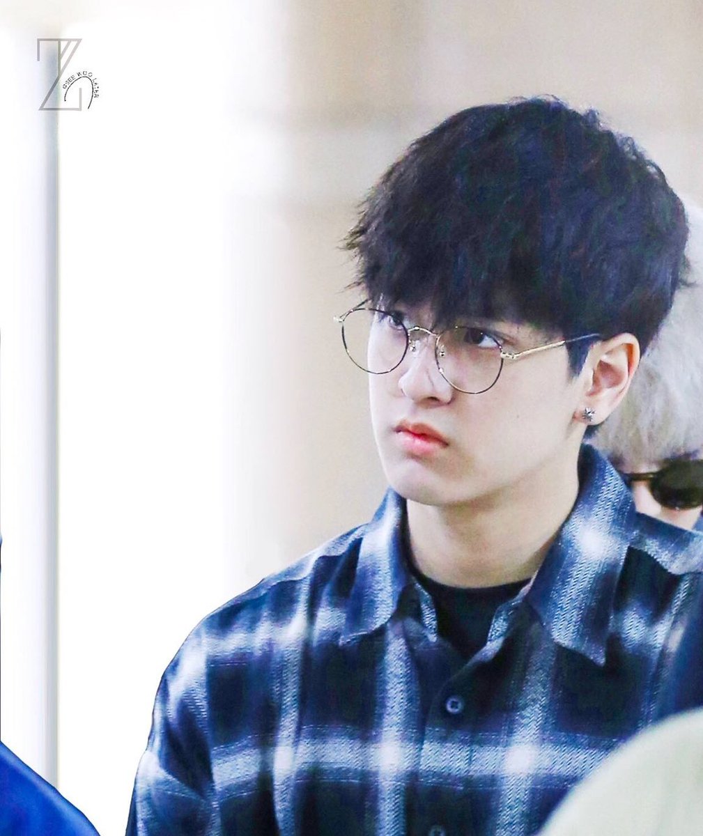aydaWoo43's tweet photo. I vote for #ikon #MAMAVOTE https://t.co/wl2EFFdOMu