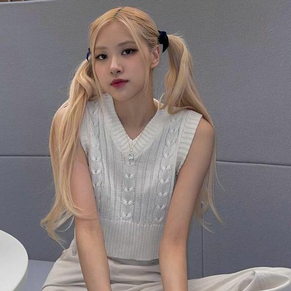 Còn hơn 6 tiếng nữa thôi hy vọng mọi người cố gắng hết mình để sau này không phải hối hận
I vote for #MAMAVOTE #rosé