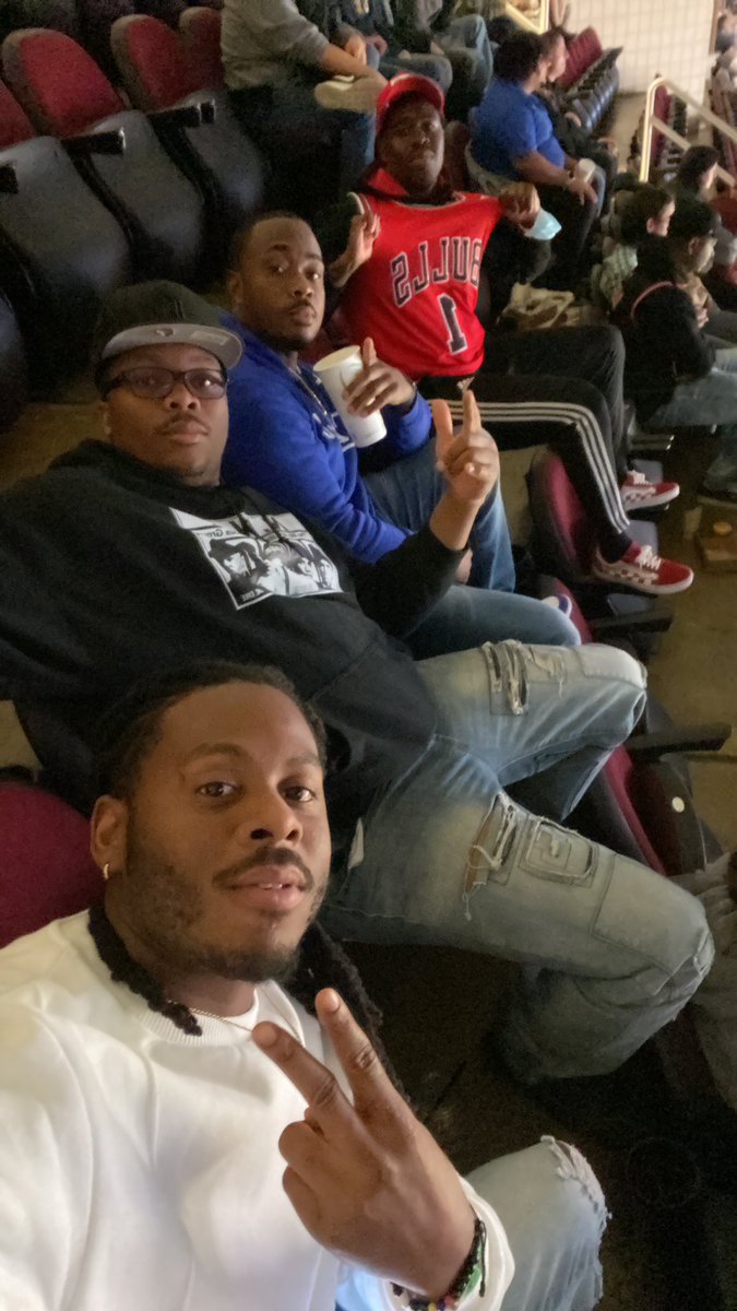 EJsCashSports's tweet photo. #letthemknow https://t.co/5vCBYIAUnu
