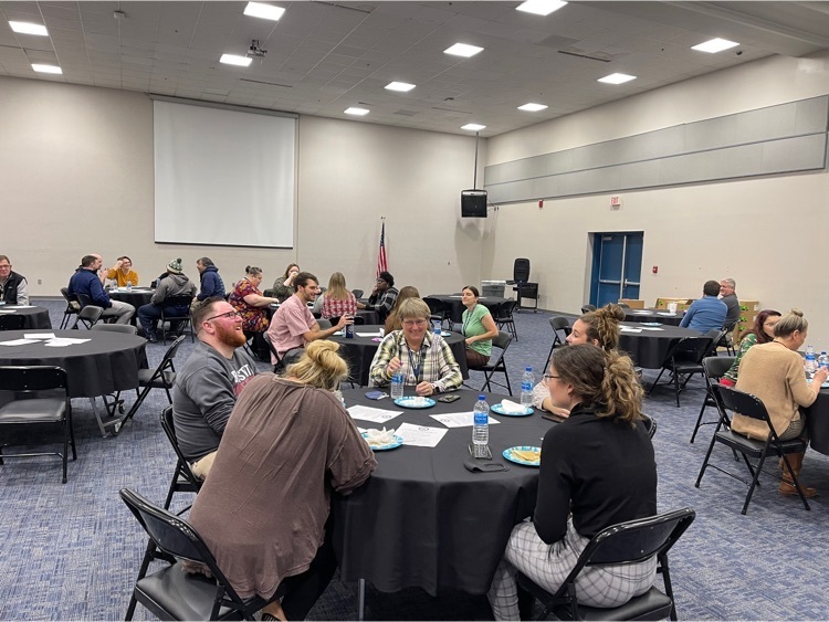 RaymondParkIMS's tweet photo. 🥞🍳What a Wonderful Wednesday Staff Breakfast to get our day started! Our Ranger Family enjoying some time and togetherness! Pancakes and Breakfast Casserole can’t be beat. 🥞🍳 https://t.co/gTia8F65Xx