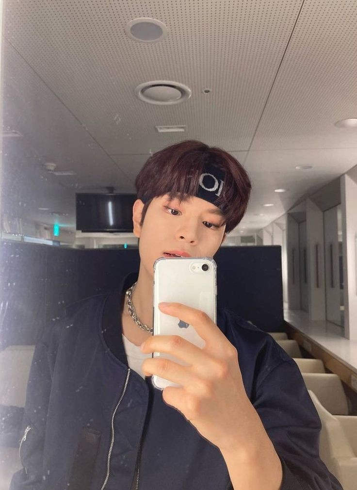 ︎︎︎ 

︎︎︎︎︎︎ ︎︎︎ ︎︎︎  ︎︎︎ ︎︎︎  DEWEI.⠀ —— Time to go for another work. Anyways, good morning.    

︎︎︎︎︎︎ ︎︎︎ ︎︎︎  ︎︎︎ ︎︎︎