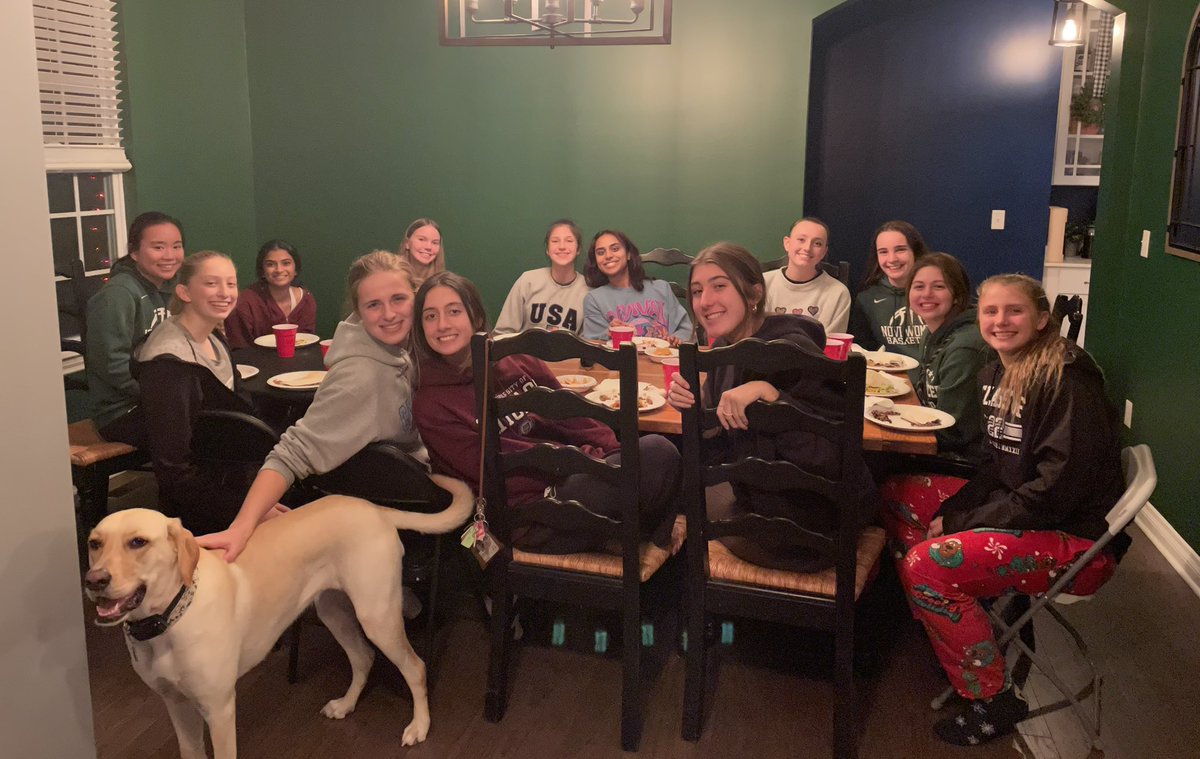MrsPartyka's tweet photo. Refocused and refueled for our home opener tomorrow night! 💚

Thank you @KChichila for hosting a delicious taco bar! 🌮 #Daisyoffduty @NCSDTherapyDogs @NoviGirlsHoops https://t.co/mRmJHme9aj