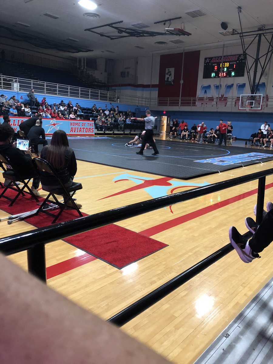 _mcknightst's tweet photo. Being a spectator & not an athletic trainer at a wrestling match is so much more enjoyable! Best part was being able to scream for Sports Meds own Mal Chu on her Varsity WIN tonight!! Congratulations Grapplers on your win over Girard!! @Aviatorwrestle @WrstleLikeAGirl #reprhata https://t.co/870T2cEtX3